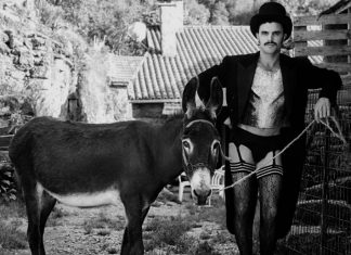 RODRIGO CUEVAS El mundo por montera