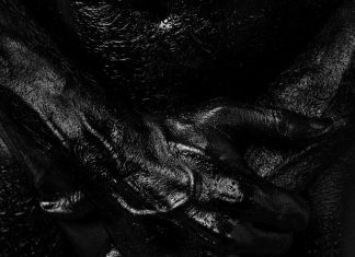 Muiñeira para a filla da bruxa. Nuevo single y vídeo de Rodrigo Cuevas