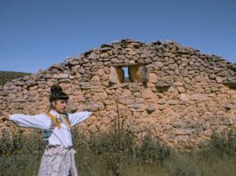 26: una casa que se abre despacio Bewis de la Rosa