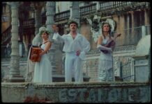 Rodrigo Cuevas, junto a Caamaño & Ameixeiras, gana el premio a la Mejor Canción en gallego/asturiano/bable en la Academia de la Música de España