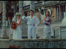 Rodrigo Cuevas, junto a Caamaño & Ameixeiras, gana el premio a la Mejor Canción en gallego/asturiano/bable en la Academia de la Música de España