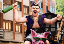 Locura por Rodrigo Cuevas en el Descenso Folklorico de este año en el río Nalón